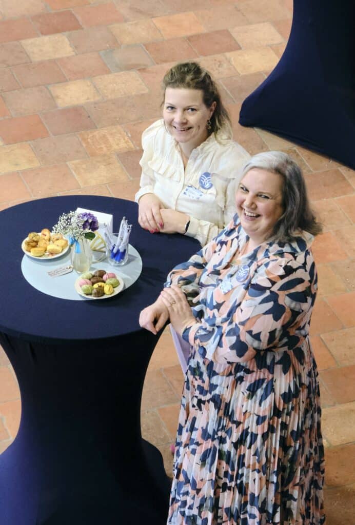 Trainers leiderschap: Emmy de Vrieze en Esther van Atteveld